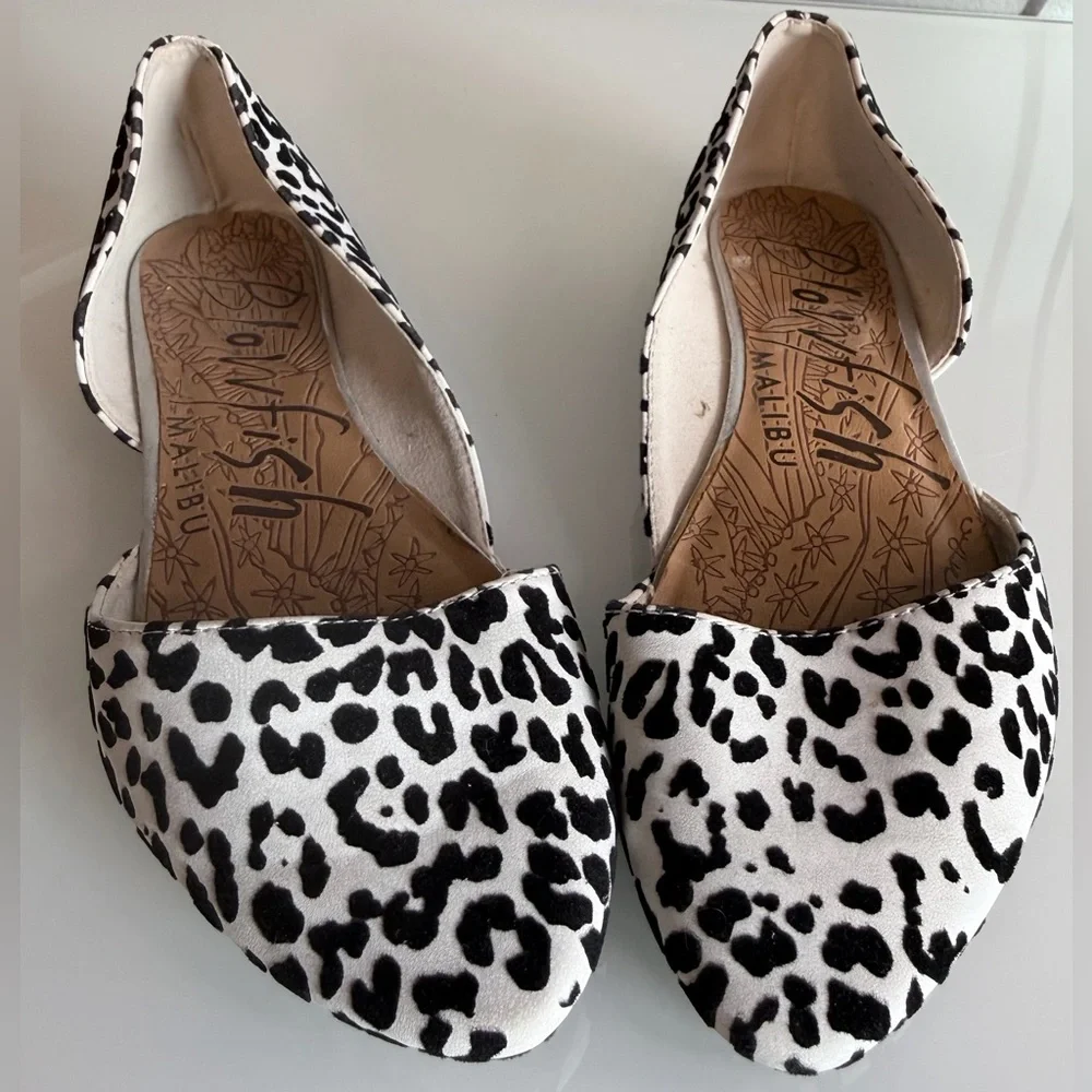 Malibu Blowfish Women's Leopard Print Flats - Picture 14 of 14